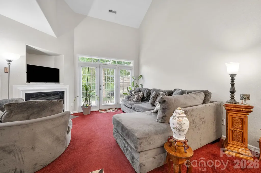 5757 Fox Ridge Lane Winston Salem NC 27104