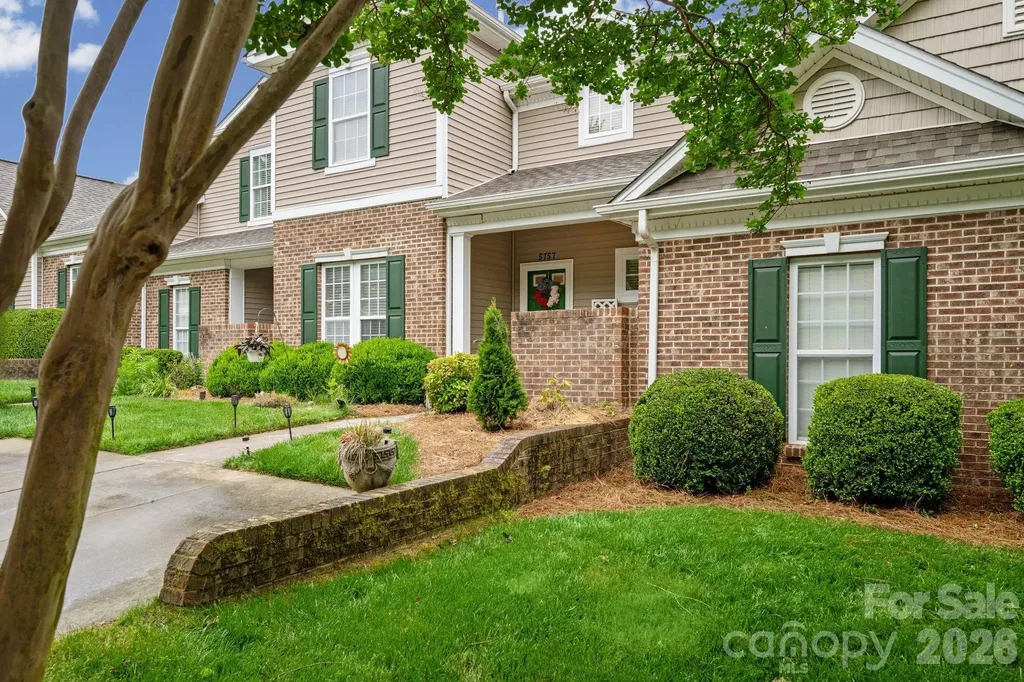5757 Fox Ridge Lane Winston Salem NC 27104