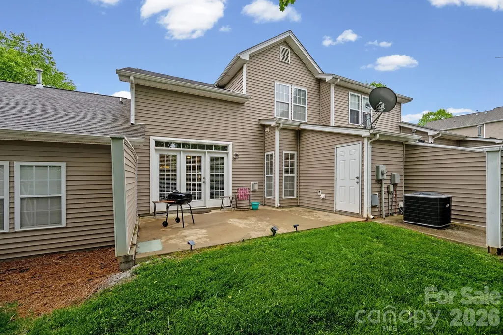 5757 Fox Ridge Lane Winston Salem NC 27104