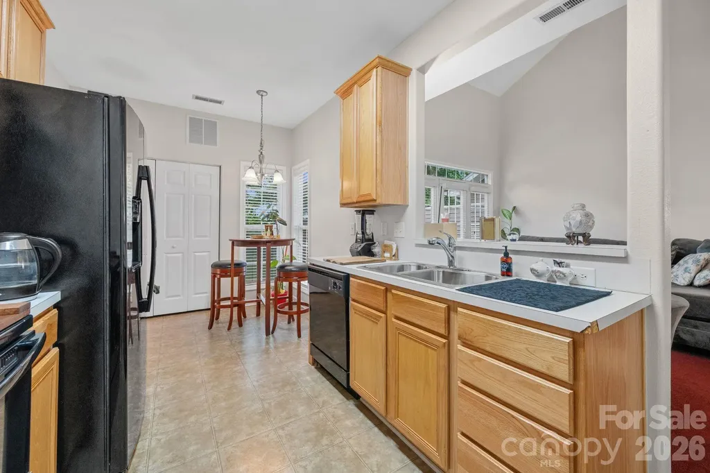 5757 Fox Ridge Lane Winston Salem NC 27104