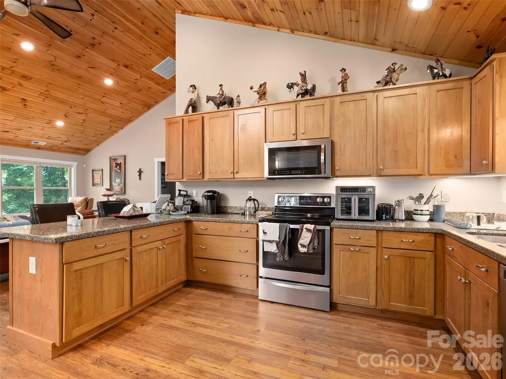 39 Maplewood Drive Maggie Valley NC 28751