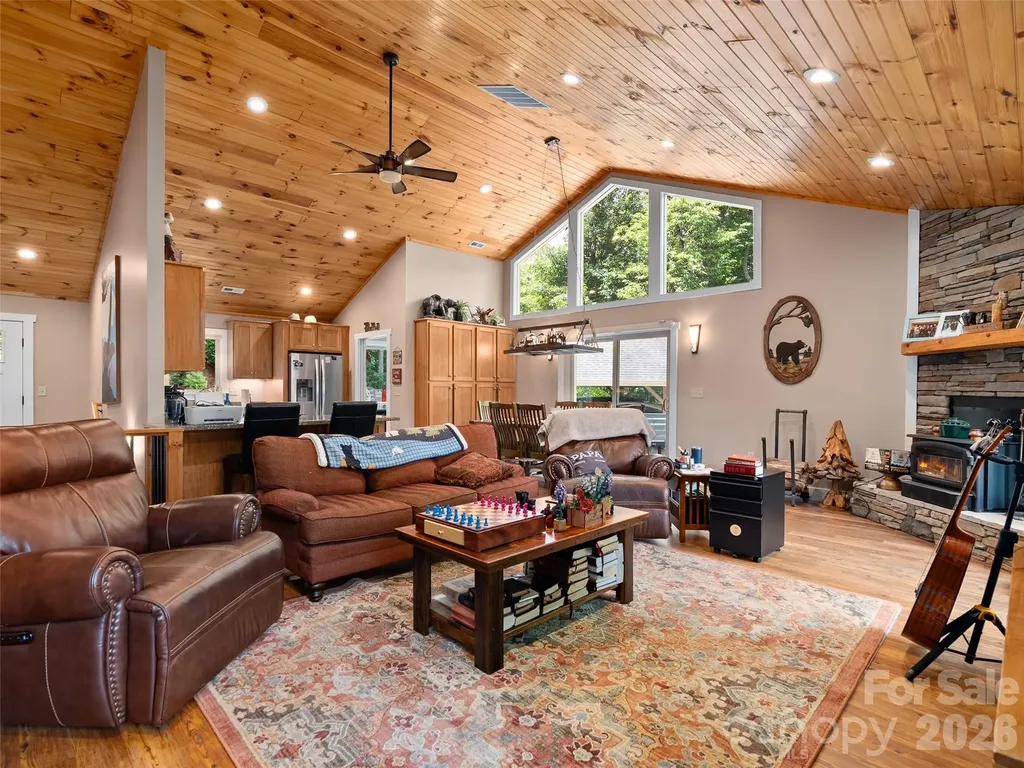 39 Maplewood Drive Maggie Valley NC 28751