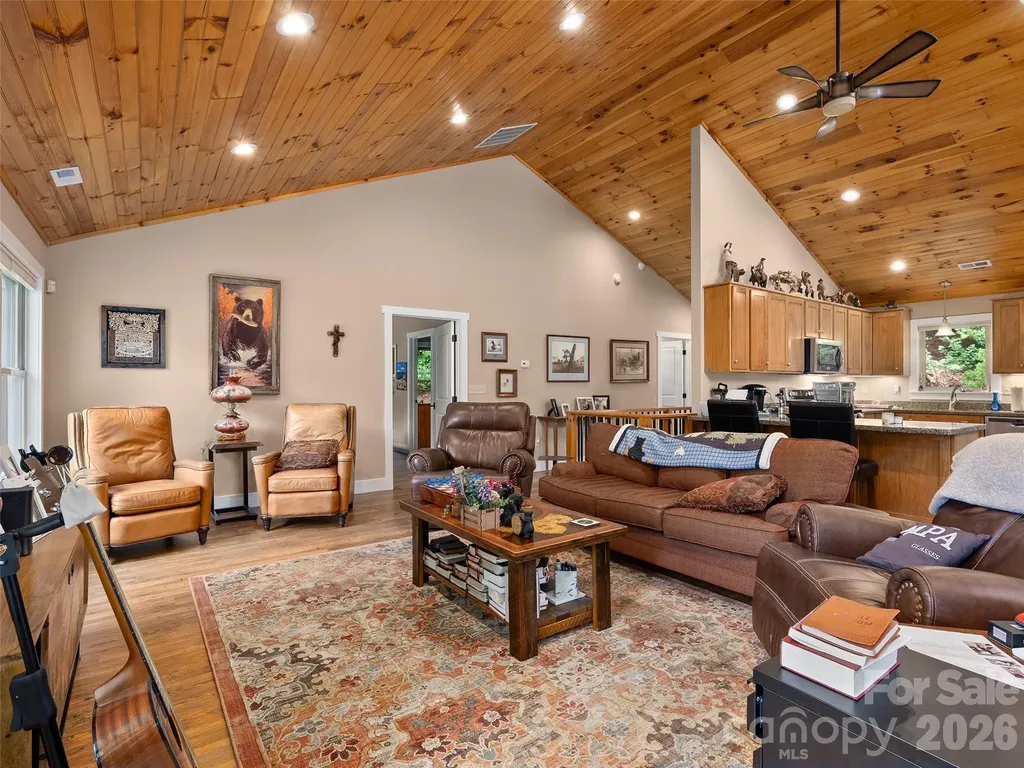 39 Maplewood Drive Maggie Valley NC 28751