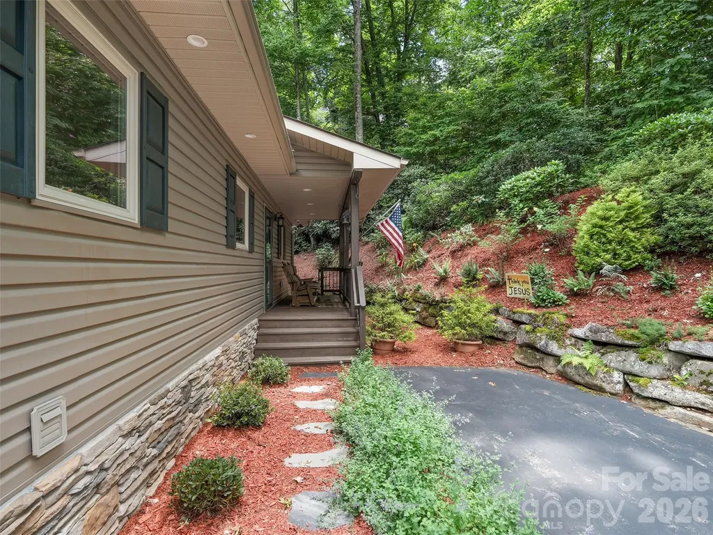 39 Maplewood Drive Maggie Valley NC 28751