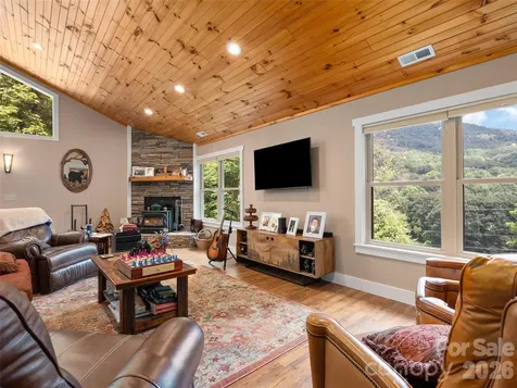 39 Maplewood Drive Maggie Valley NC 28751