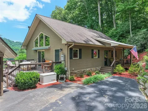39 Maplewood Drive Maggie Valley NC 28751