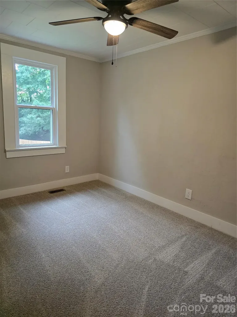 1729 Lakeview Drive Statesville NC 28677
