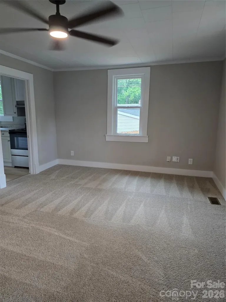 1729 Lakeview Drive Statesville NC 28677