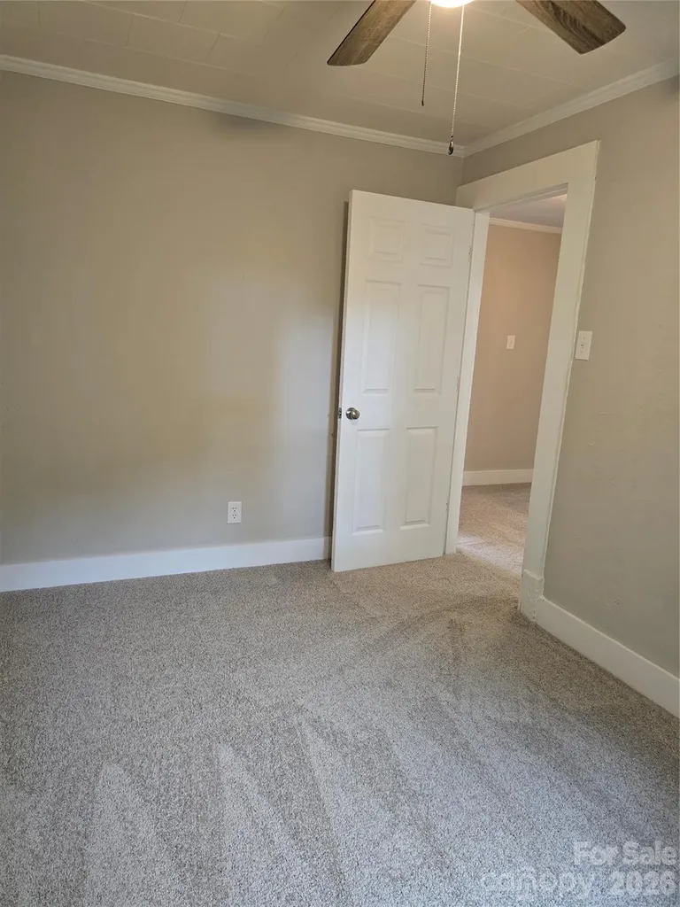 1729 Lakeview Drive Statesville NC 28677