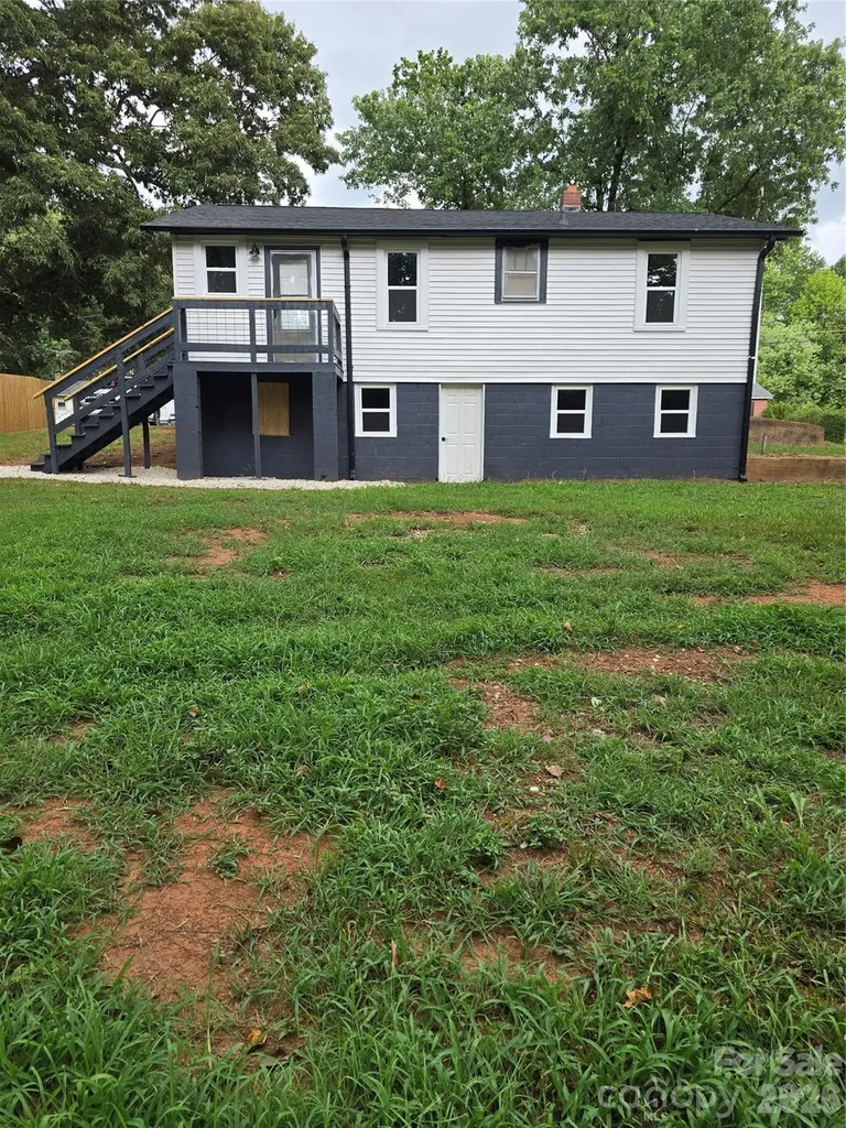 1729 Lakeview Drive Statesville NC 28677