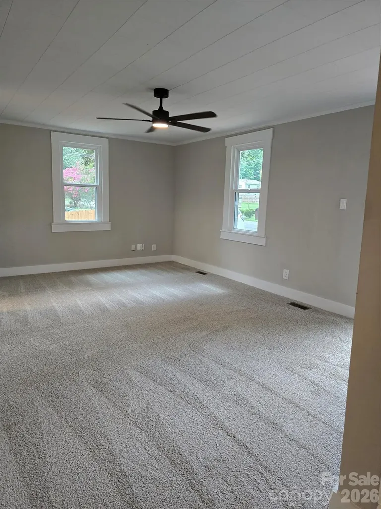 1729 Lakeview Drive Statesville NC 28677