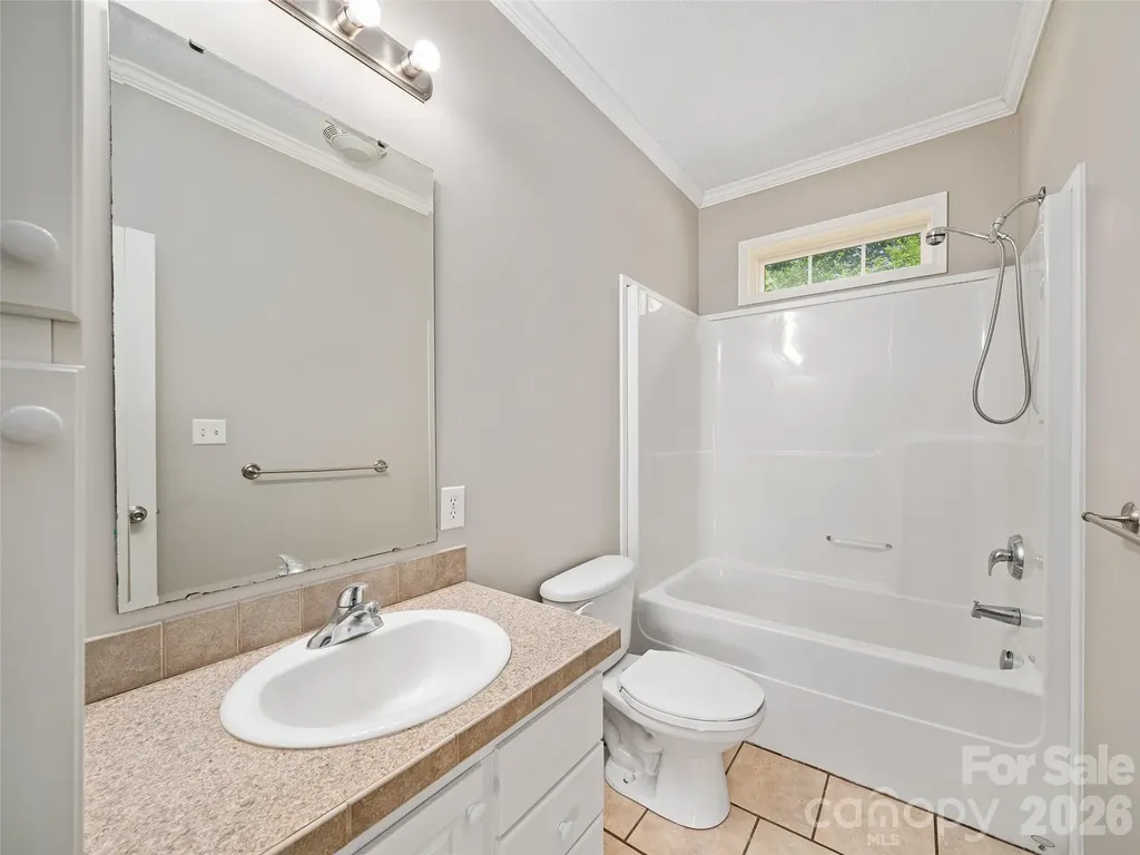 1470 Bear Creek Road Bakersville NC 28705