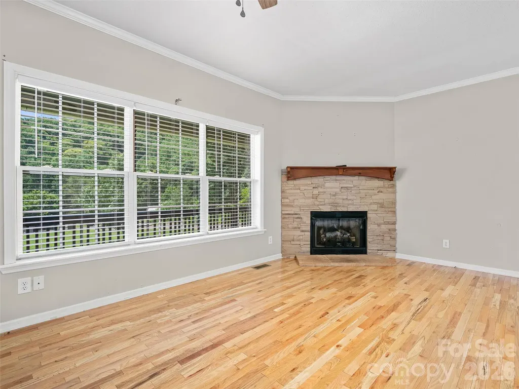 1470 Bear Creek Road Bakersville NC 28705