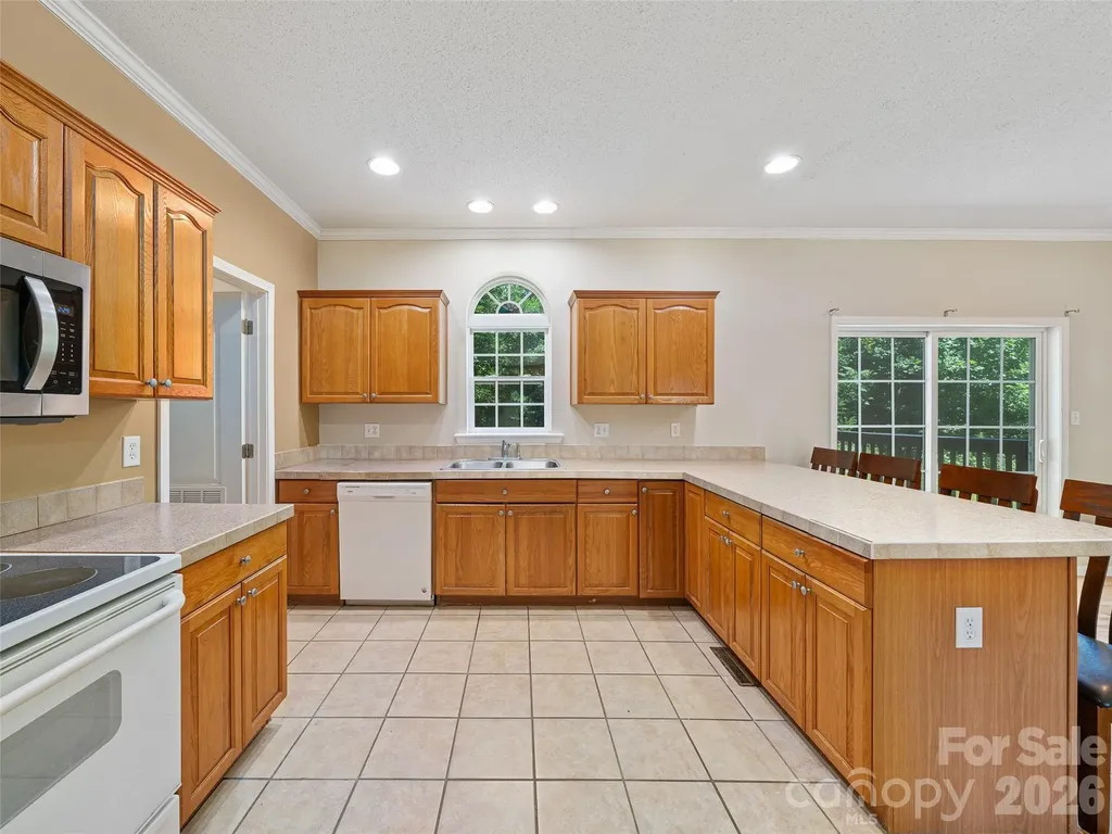 1470 Bear Creek Road Bakersville NC 28705