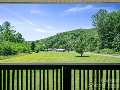 1470 Bear Creek Road Bakersville NC 28705