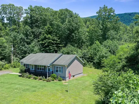 1470 Bear Creek Road Bakersville NC 28705