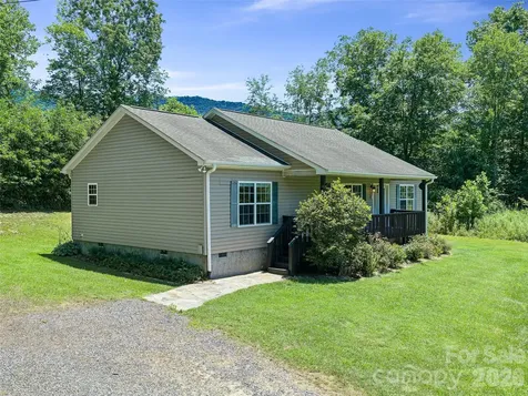 1470 Bear Creek Road Bakersville NC 28705