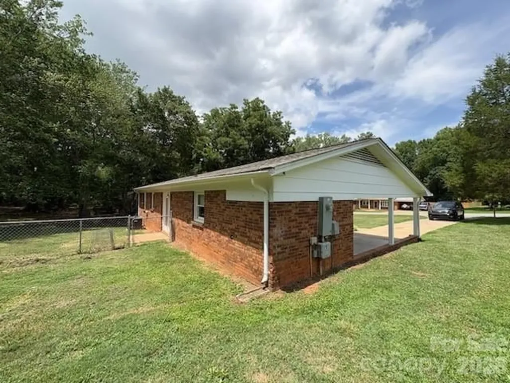 5406 Canterbury Road Patterson Springs NC 28152