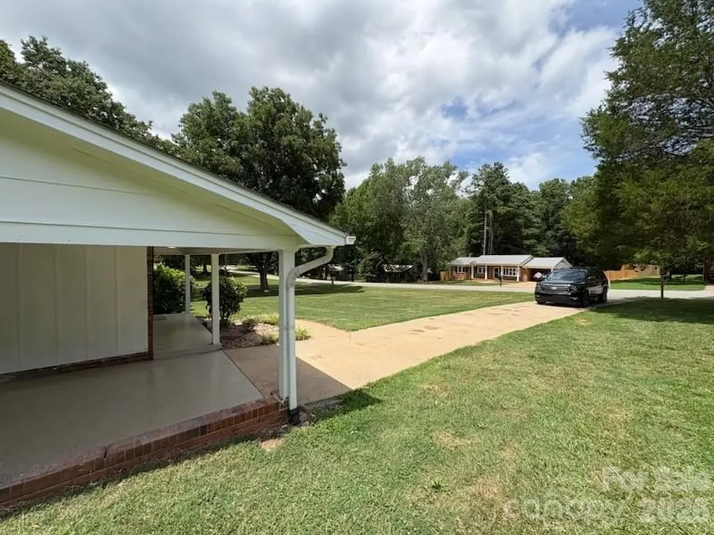 5406 Canterbury Road Patterson Springs NC 28152