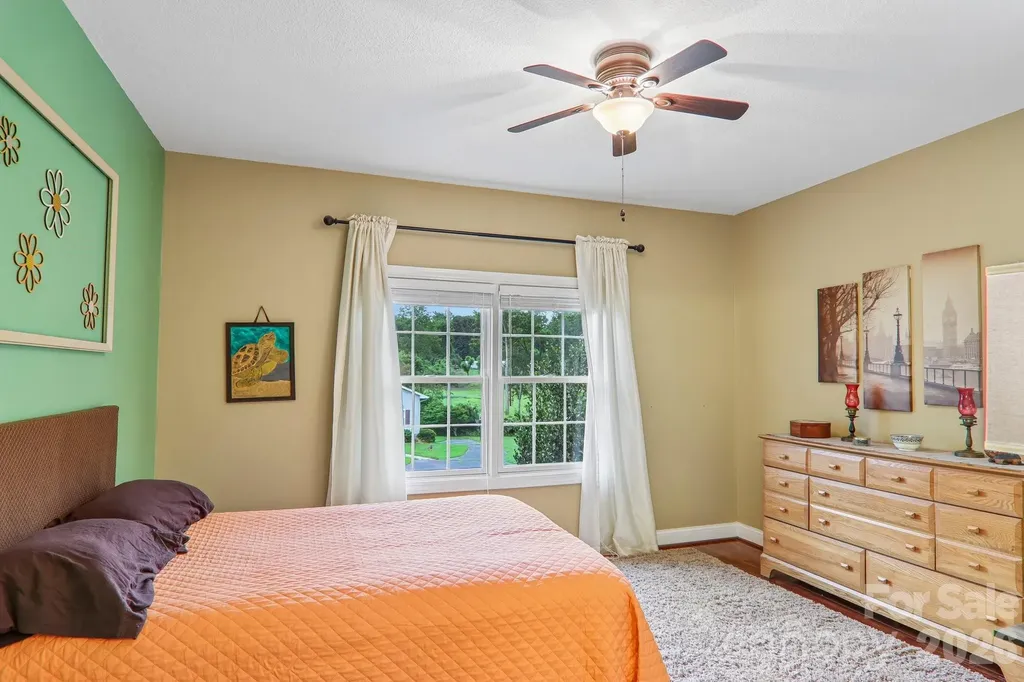 3311 Sandy Drive Hendersonville NC 28792