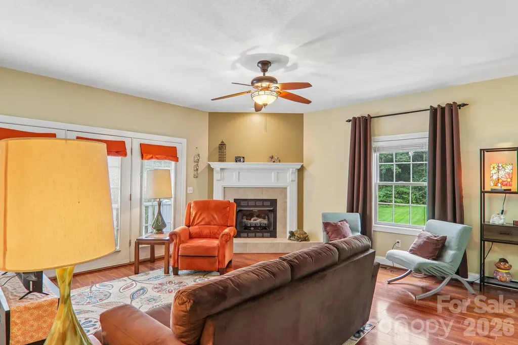 3311 Sandy Drive Hendersonville NC 28792