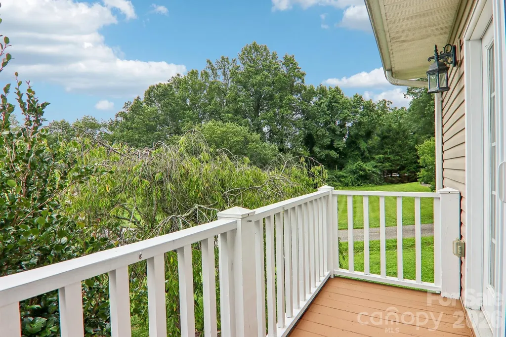 3311 Sandy Drive Hendersonville NC 28792