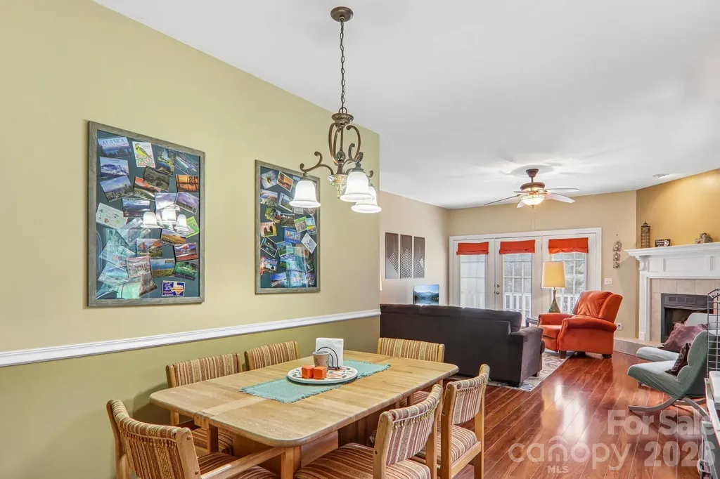 3311 Sandy Drive Hendersonville NC 28792