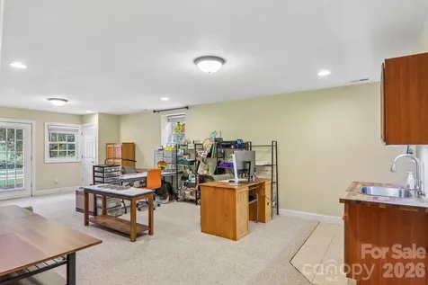 3311 Sandy Drive Hendersonville NC 28792