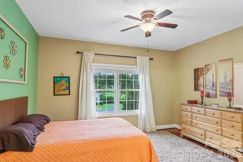 3311 Sandy Drive Hendersonville NC 28792