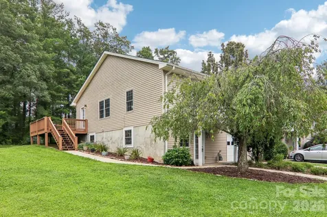 3311 Sandy Drive Hendersonville NC 28792