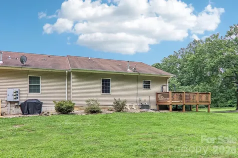 3311 Sandy Drive Hendersonville NC 28792