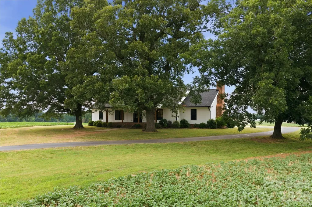 1421 Old Highway 74 Marshville NC 28103