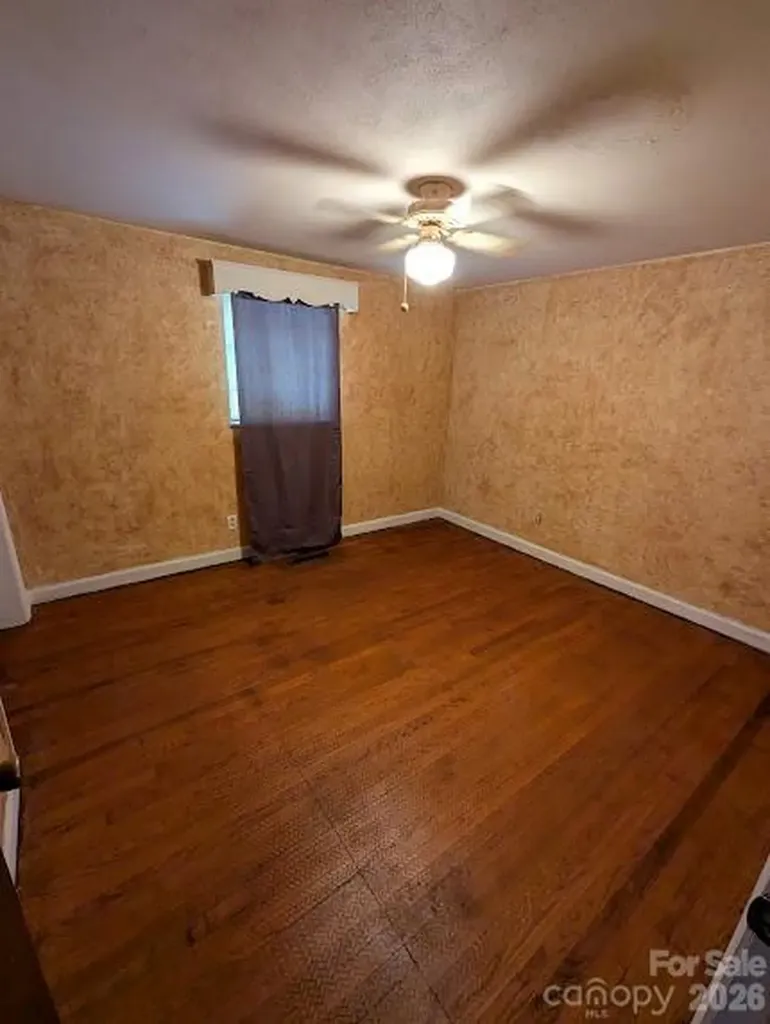 4835 Salisbury Street Hickory NC 28601