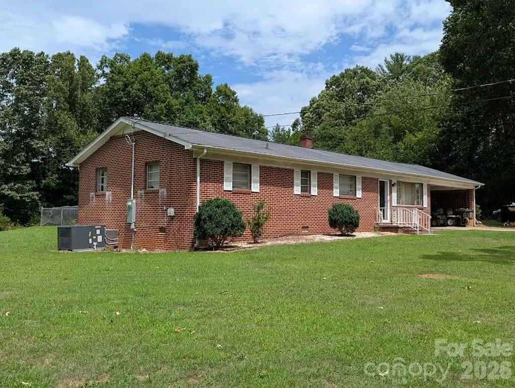 4835 Salisbury Street Hickory NC 28601