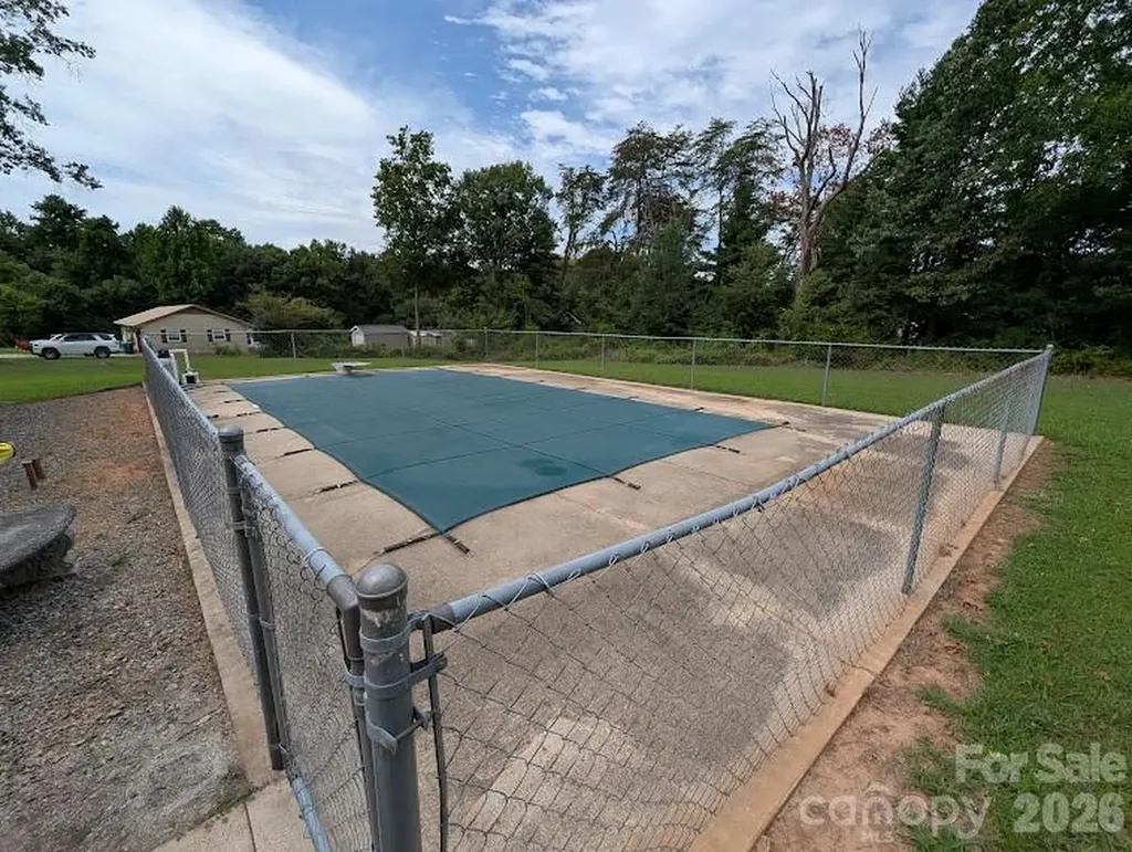 4835 Salisbury Street Hickory NC 28601
