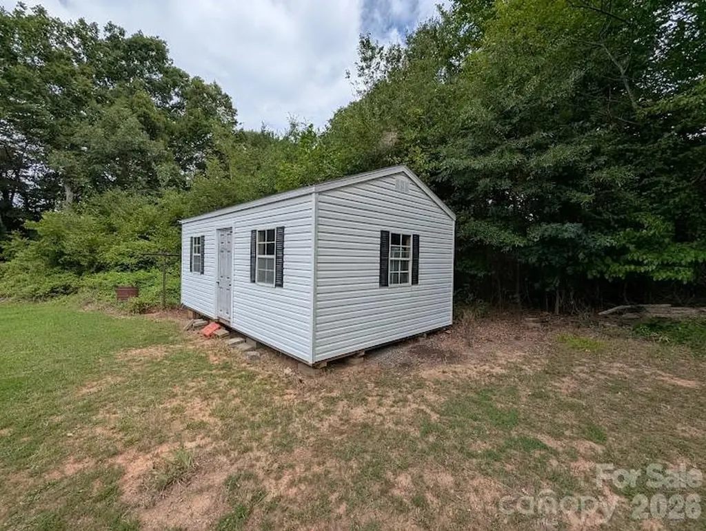 4835 Salisbury Street Hickory NC 28601