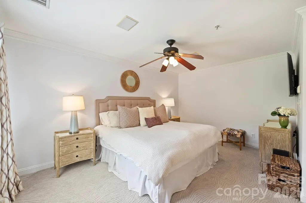 1144 Hampton Gardens Lane Charlotte NC 28209