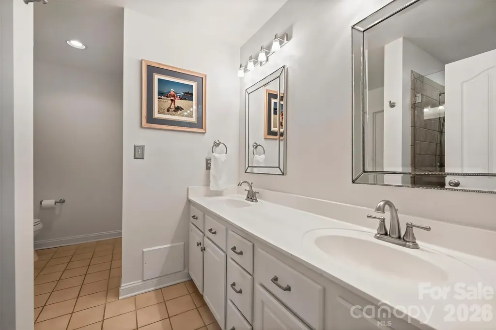 1144 Hampton Gardens Lane Charlotte NC 28209