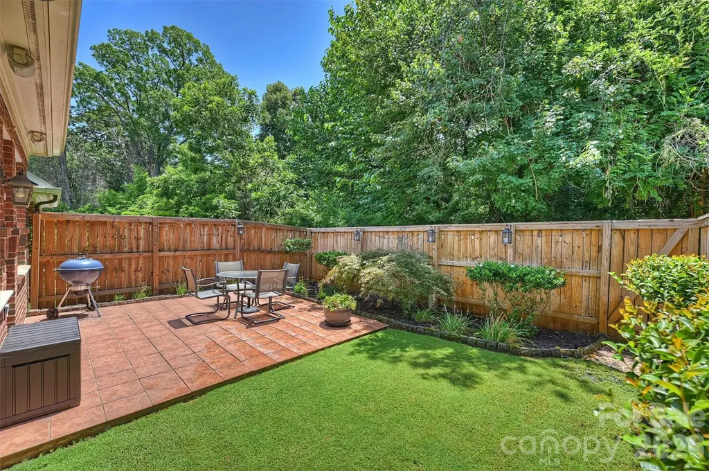1144 Hampton Gardens Lane Charlotte NC 28209