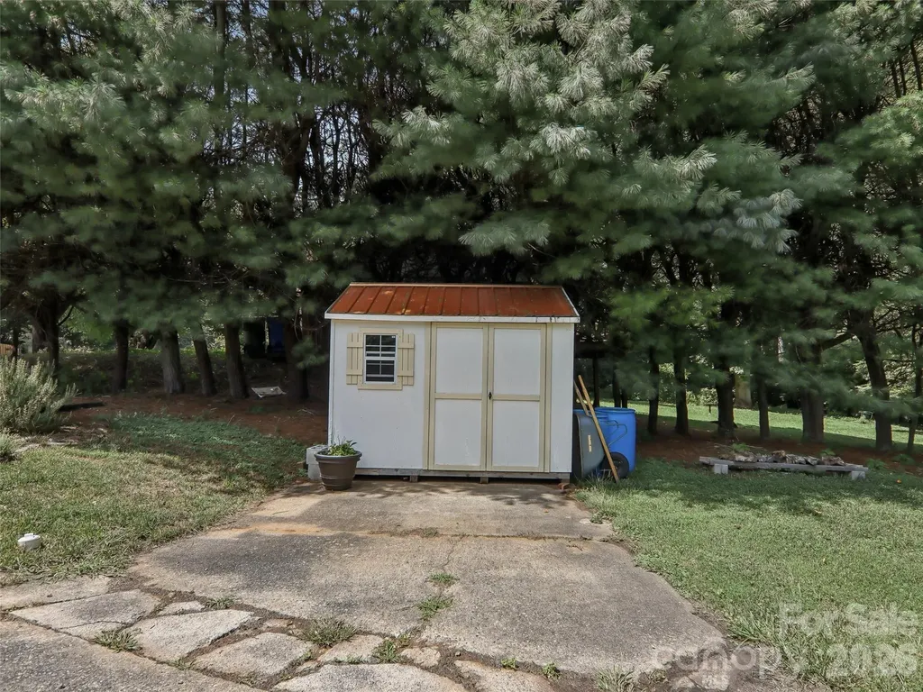 851 Sand Hill Road Asheville NC 28806