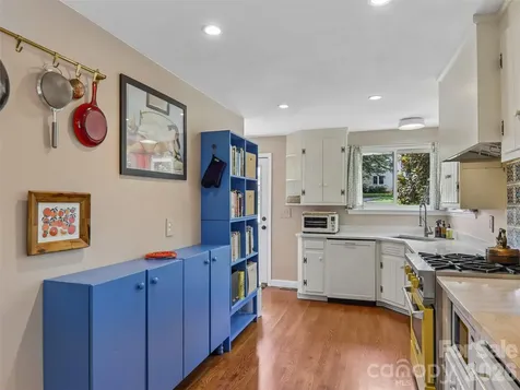 851 Sand Hill Road Asheville NC 28806