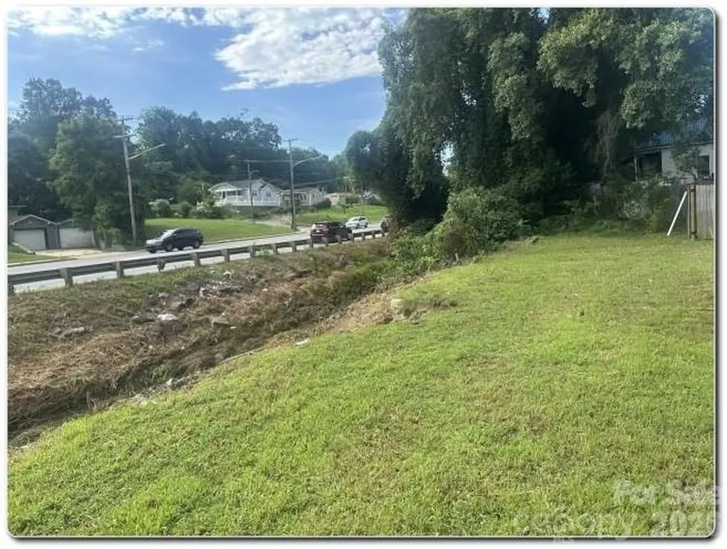911 N Chester Street Gastonia NC 28052