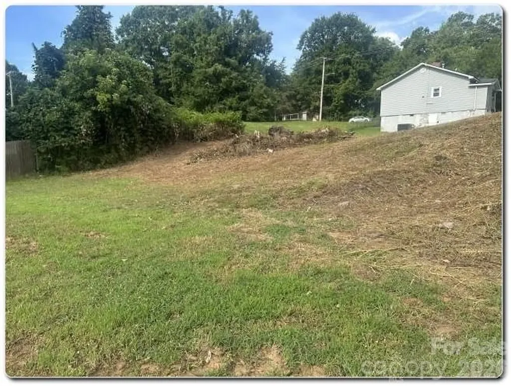 911 N Chester Street Gastonia NC 28052
