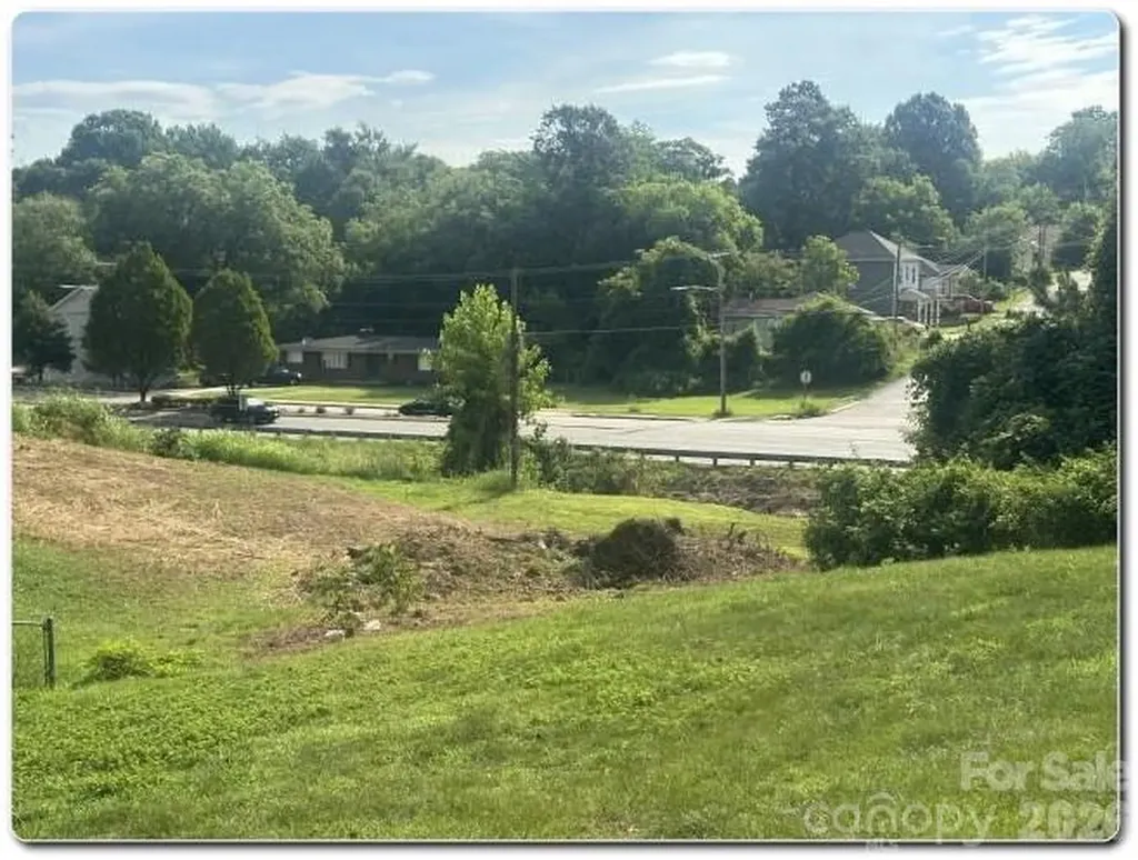 911 N Chester Street Gastonia NC 28052
