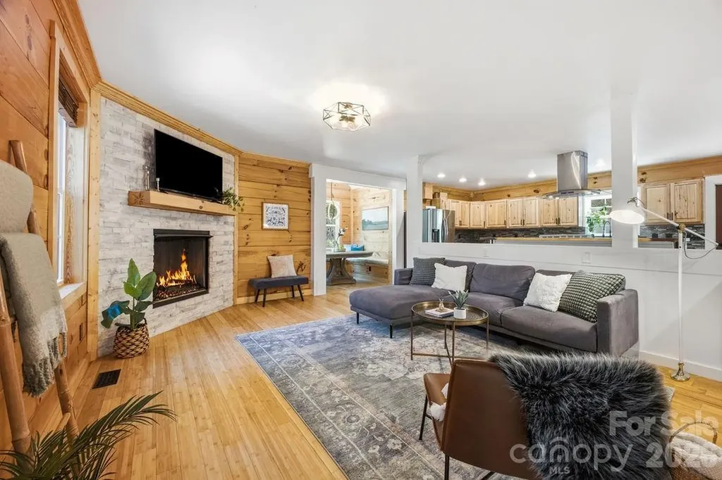 17 Northside Drive Asheville NC 28804