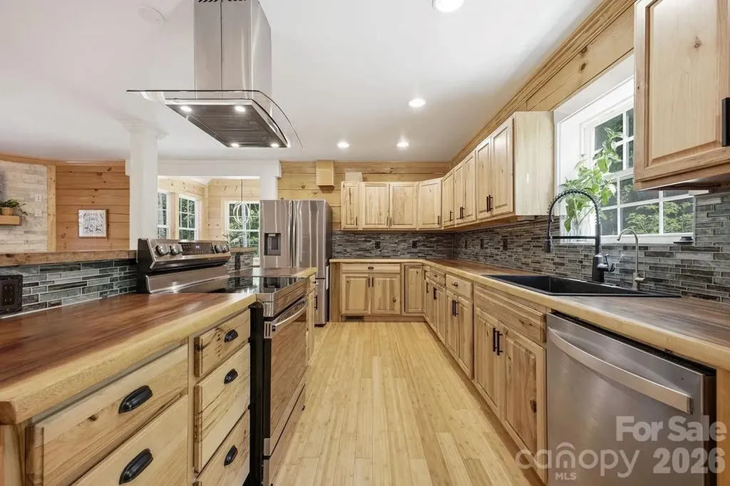 17 Northside Drive Asheville NC 28804