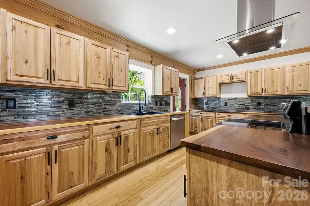 17 Northside Drive Asheville NC 28804