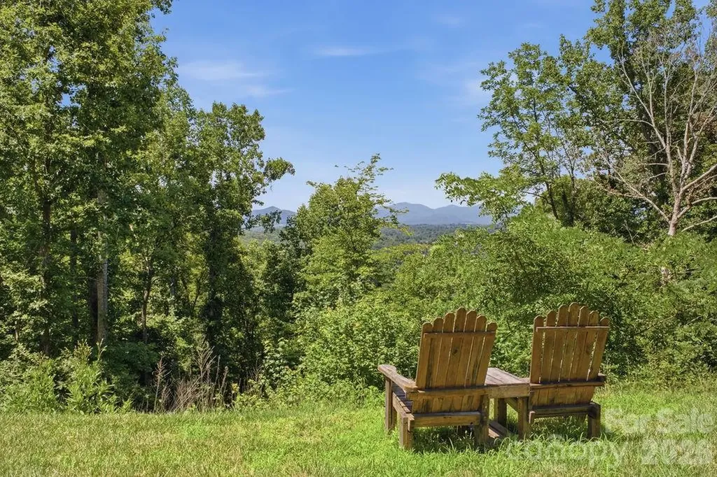 17 Northside Drive Asheville NC 28804