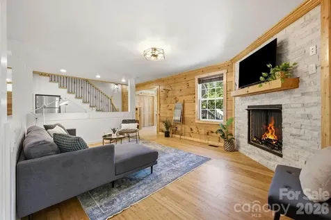 17 Northside Drive Asheville NC 28804