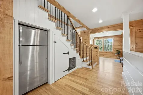 17 Northside Drive Asheville NC 28804